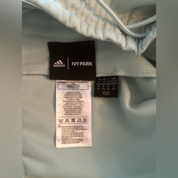 Adidas x Ivy Park - Drip 2 | 3-Stripes Jogger Pants, Green Tint/Dark Green UNISX - Picture 12 of 12